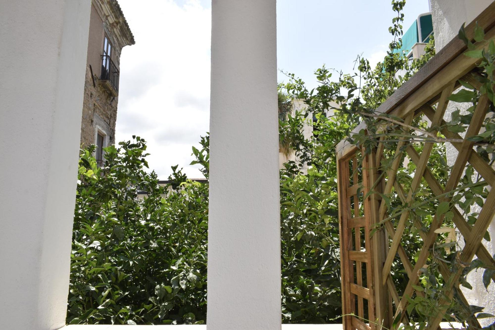Il Borgo Civ.15 Hotel Paola Exterior foto